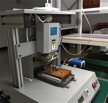 Pulse hot pressure
welding machine